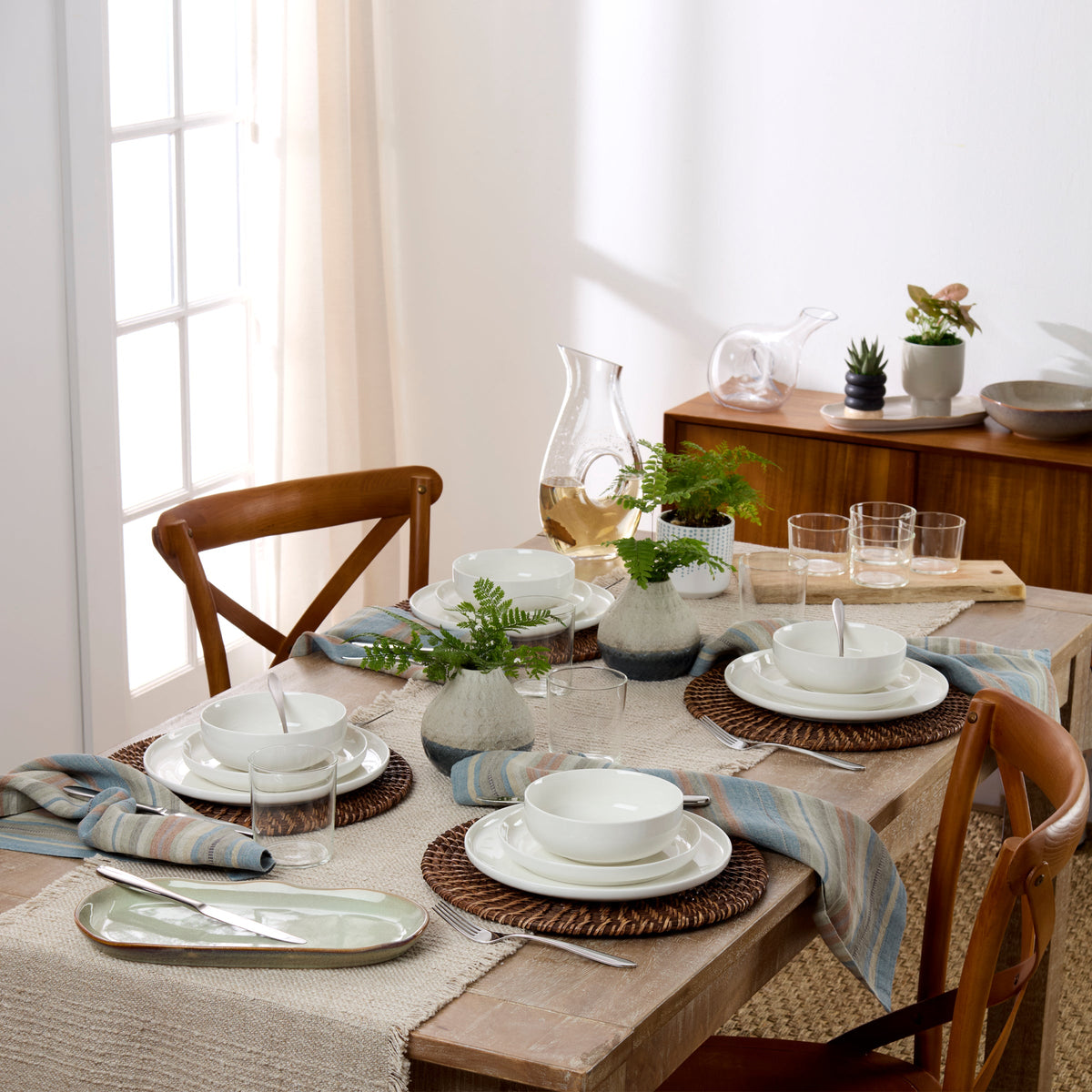 24 Seven White 18-Piece Dinnerware Set