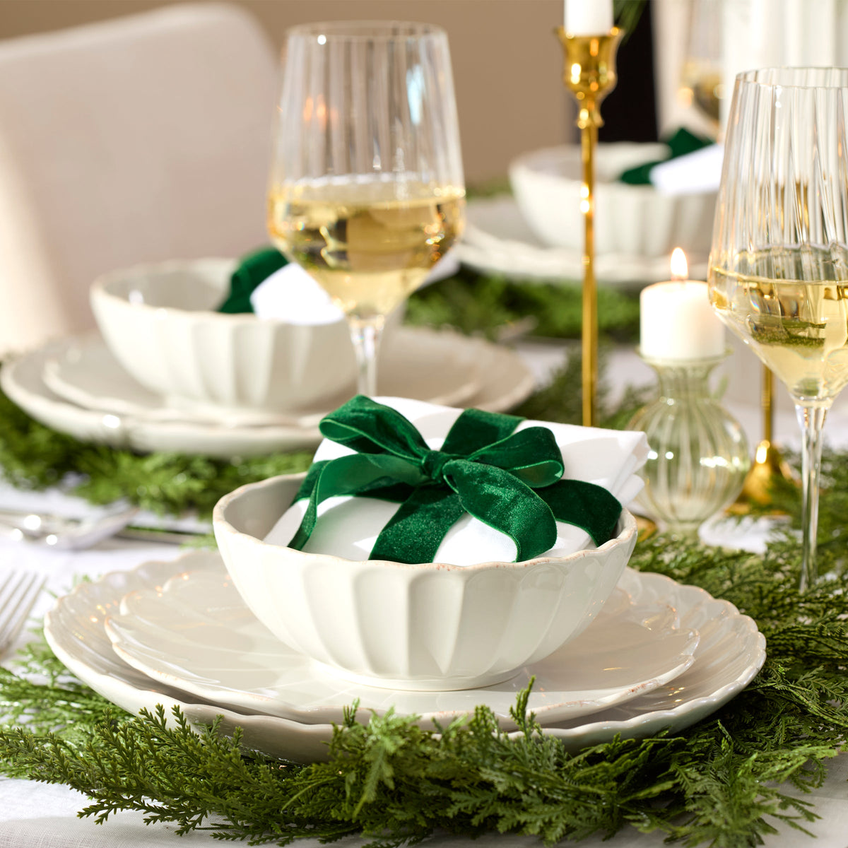 French Perle Scallop White 12-Piece Dinnerware Set